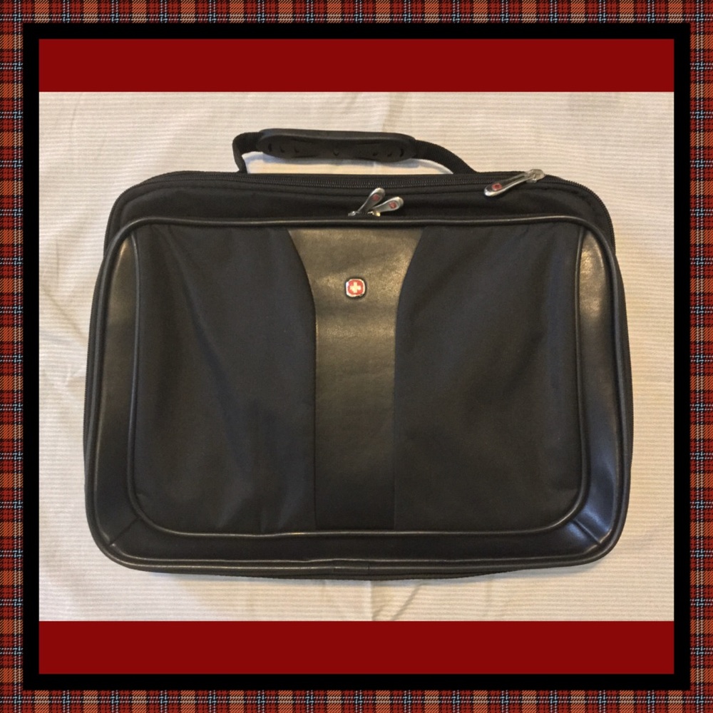 Wenger Swiss laptop notebook padded carrier case